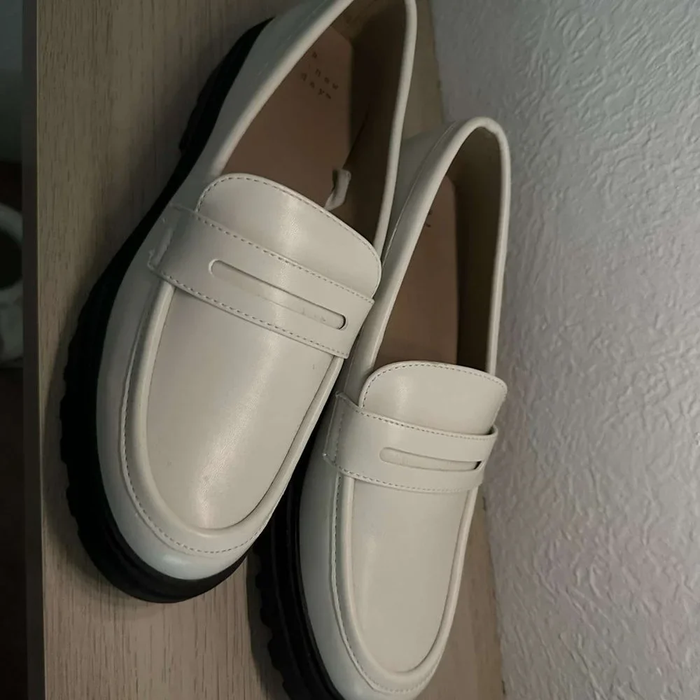 loafers - Picture 3 of 3